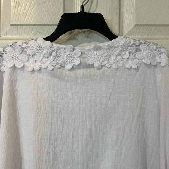 NWT ELLE White Soft Knit Top Mid Length Sleeves and Tie at Bottom of Hem - Picture 3 of 10
